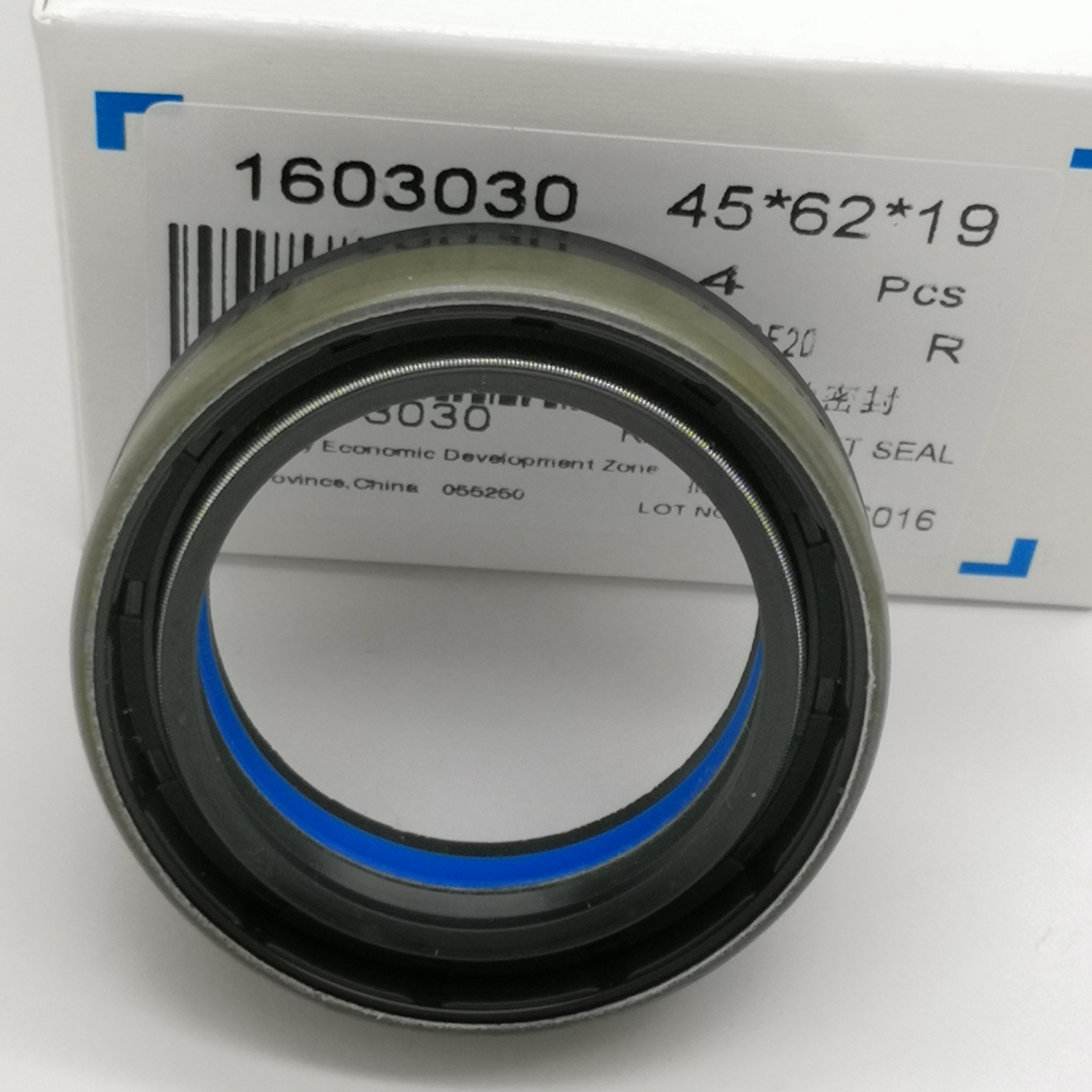 Weatherproof Agricultural Machinery Oil Seals for Open-Field Corn Harvester Gearboxes