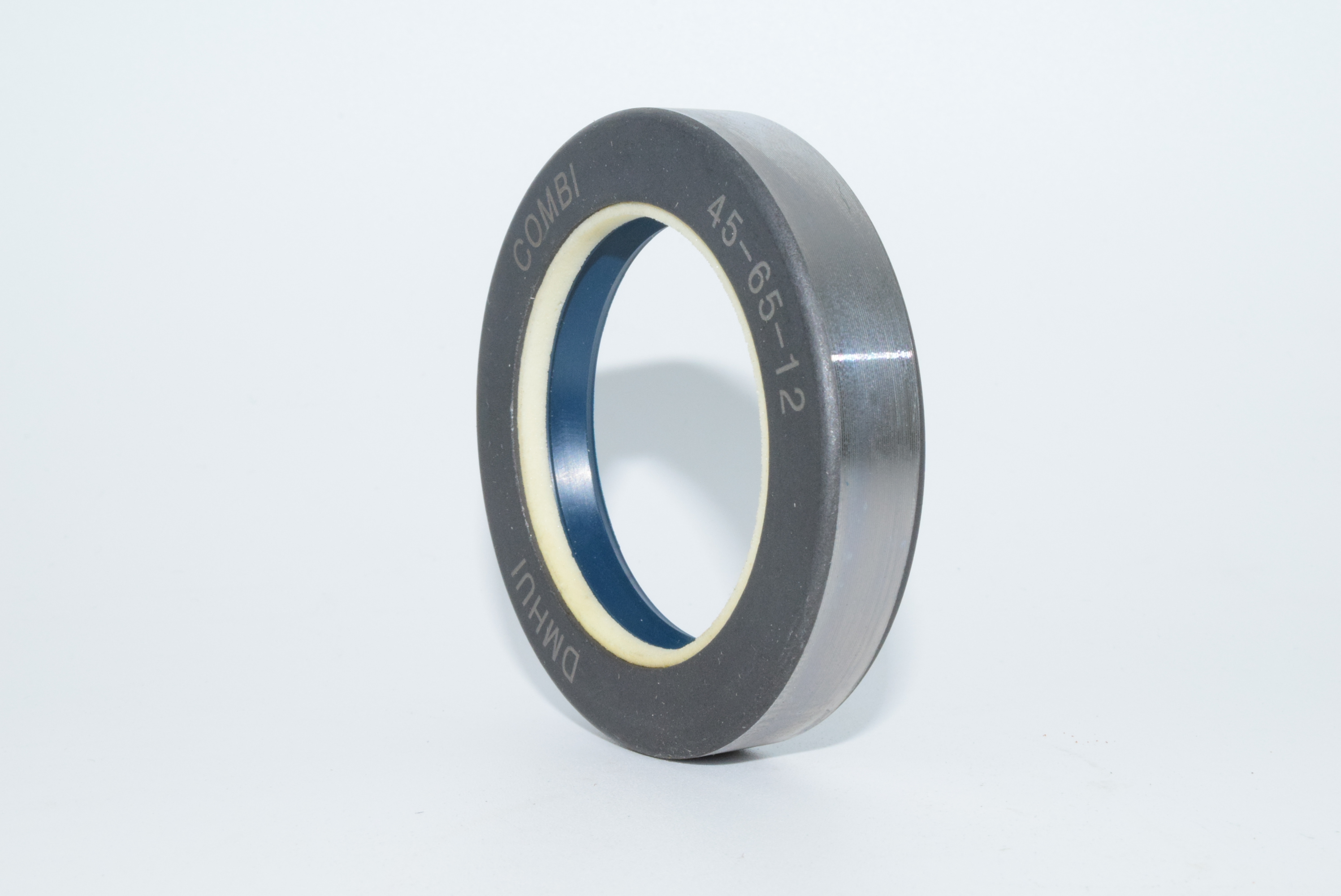 Common Failures and Solutions for Harvester Oil Seals