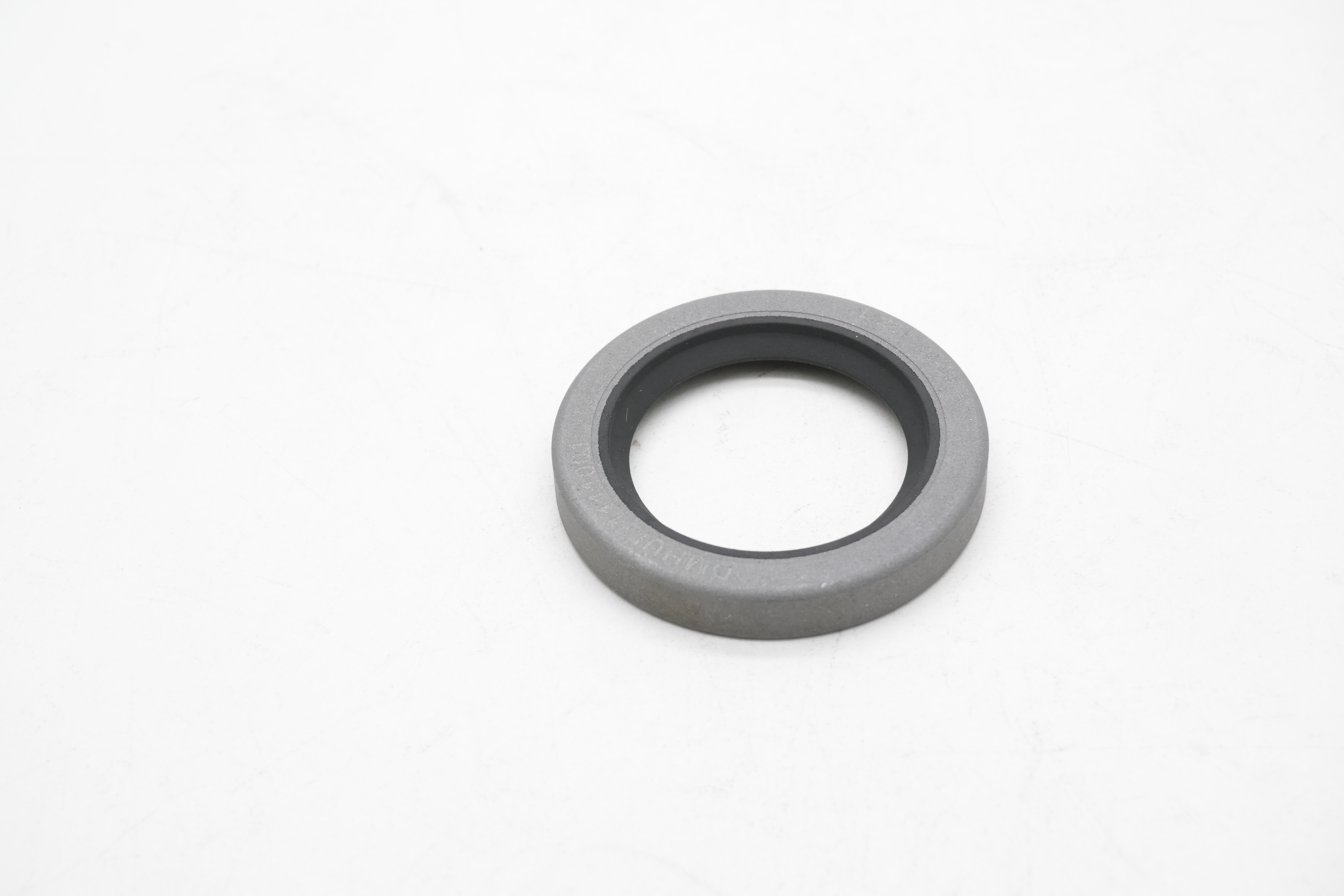 Reliable Metal Face Seals for Rotary Shaft Systems | CR Seals for Hydraulic Applications