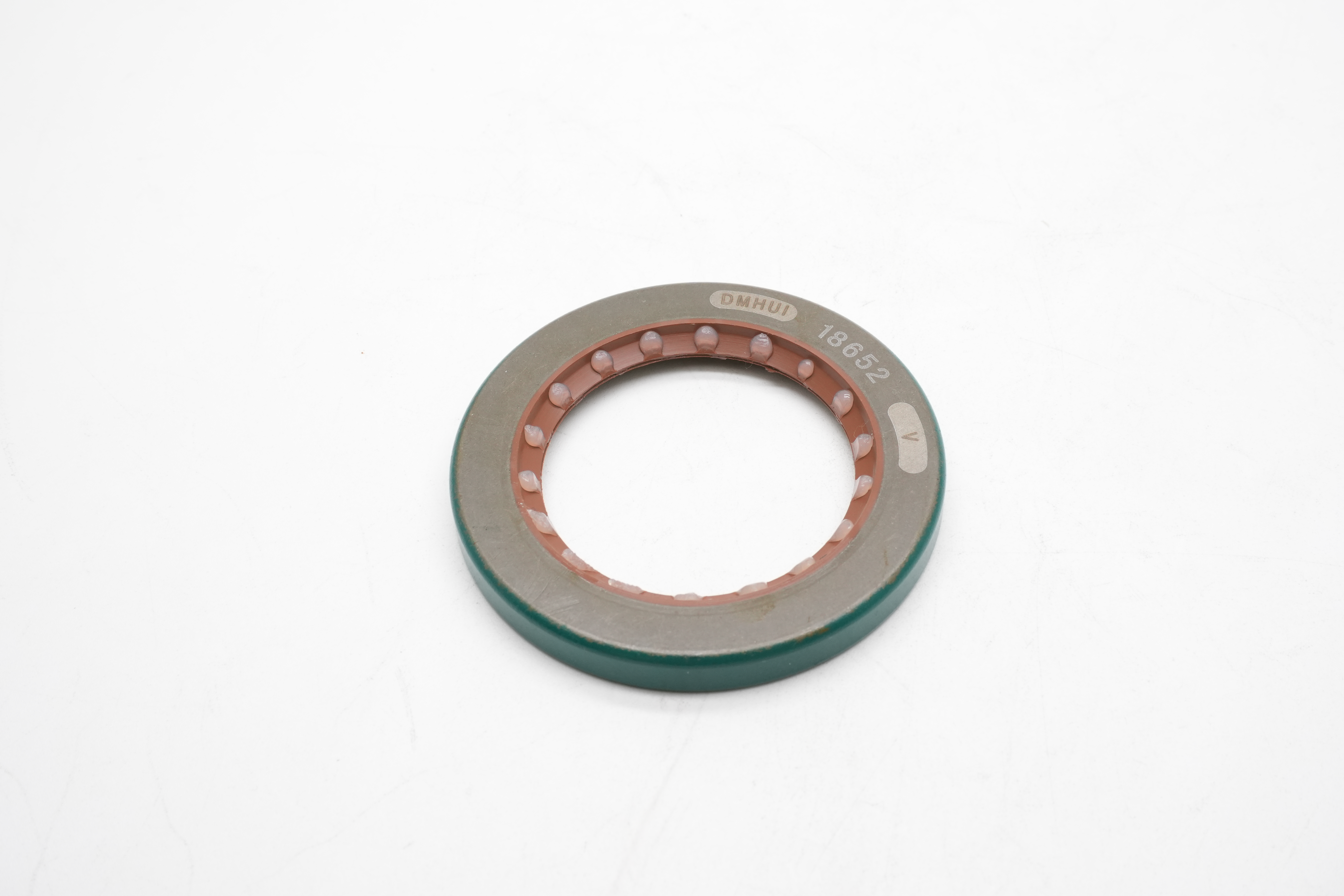 Hydraulic Rotary Shaft Seals | CR Seals with Advanced Metal Face Design