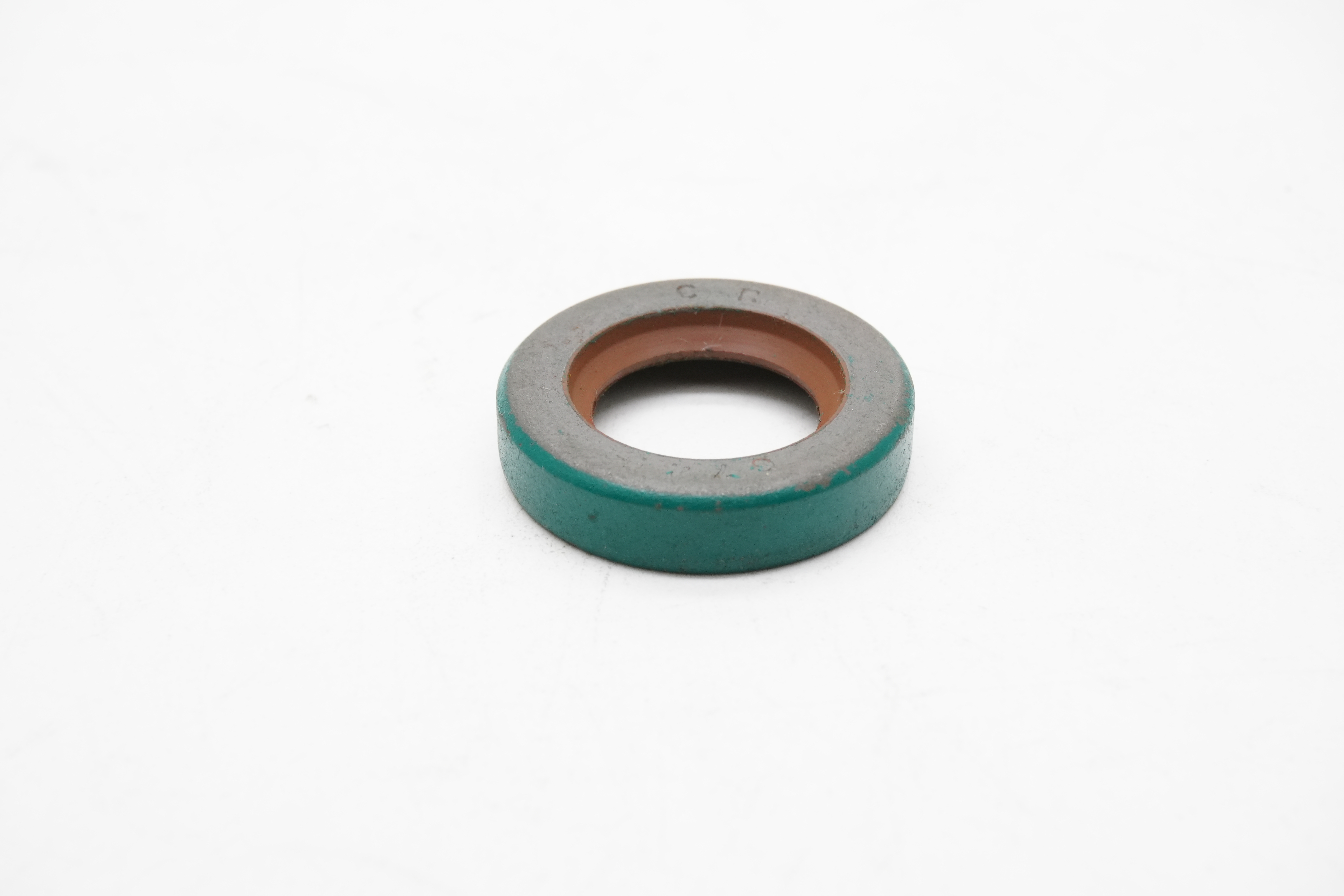 Long-Lasting CR Seals: Metal Face & Rotary Shaft Seals for Agricultural Hydraulic Pumps