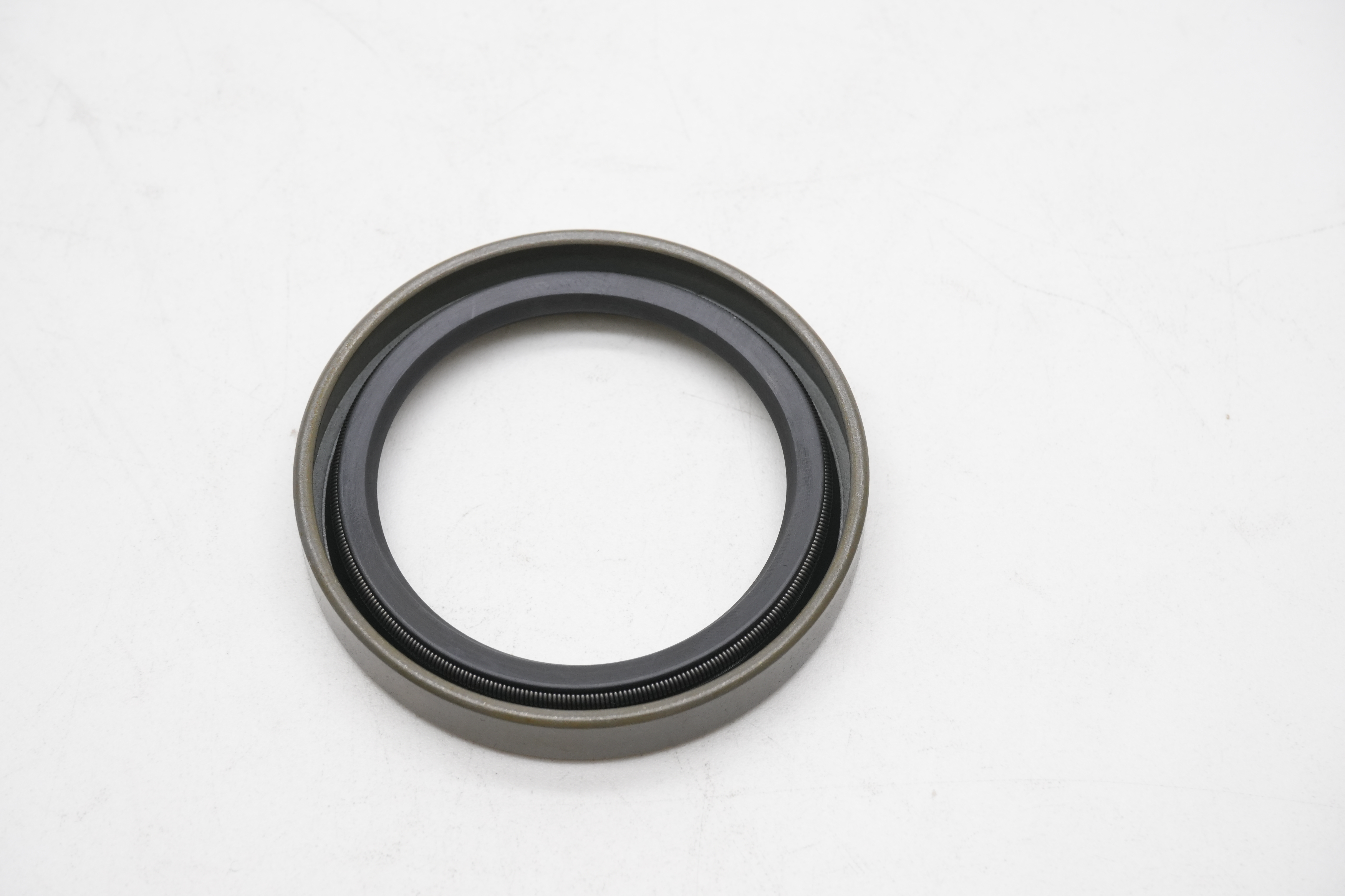 Hydraulic Equipment Rotary Shaft Seals | CR Seals for Industrial Sealing Needs