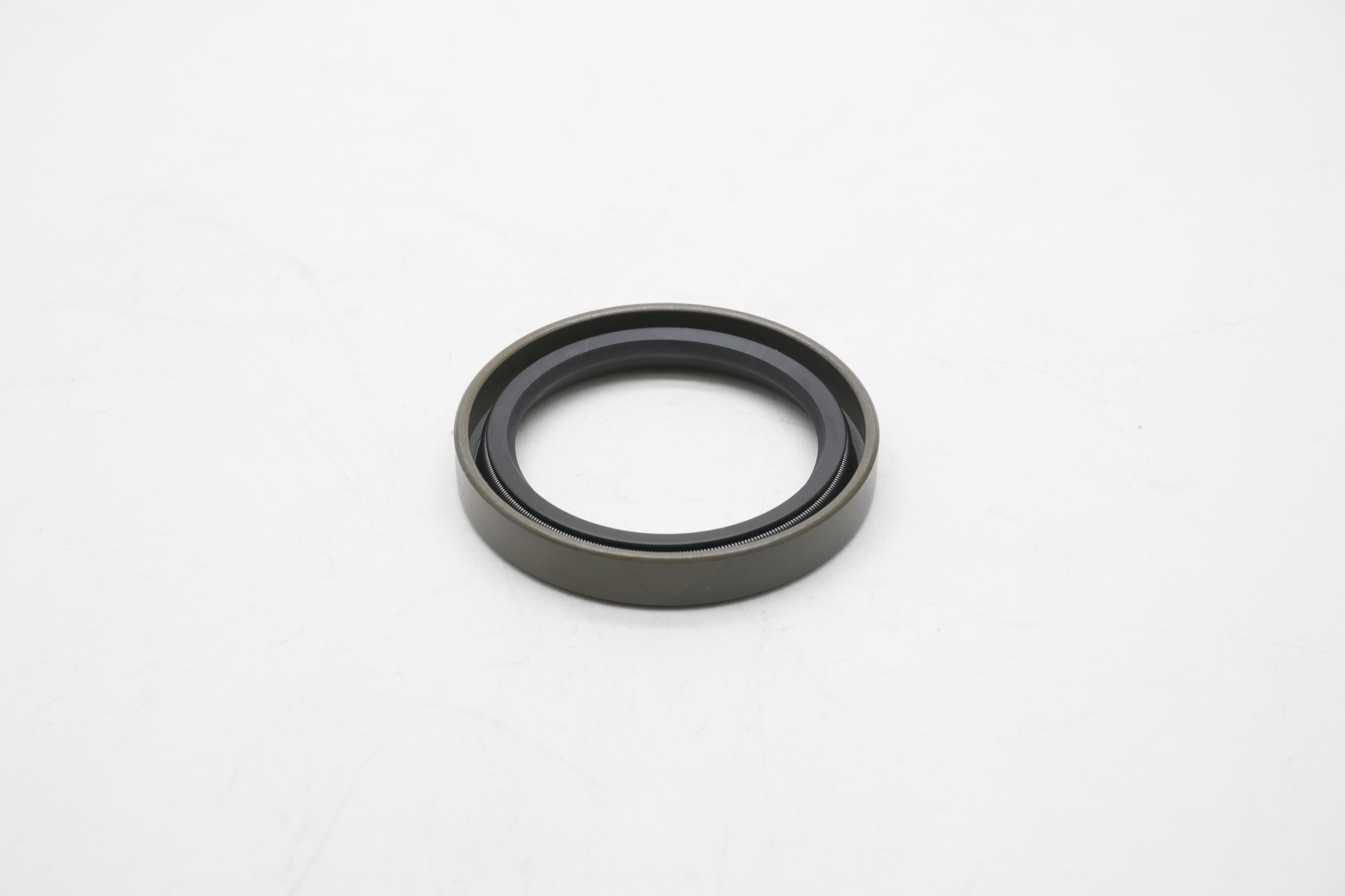 CR Rotary Shaft Seals | Built for Hydraulic Systems and Metal Face Reliability