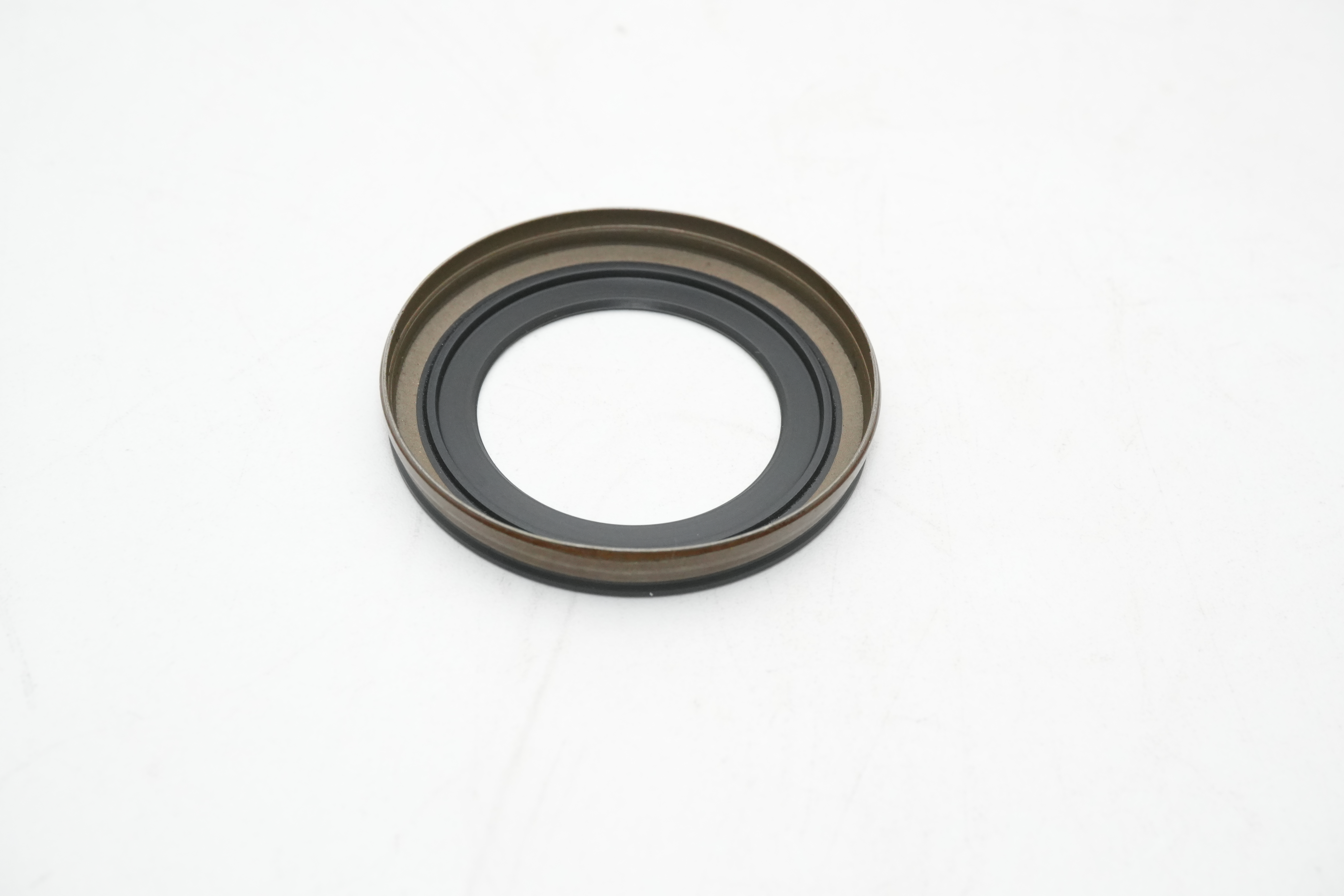 Leak-Proof CR Seals: Axial, Metal Face & Hydraulic Seals for Agricultural Machinery