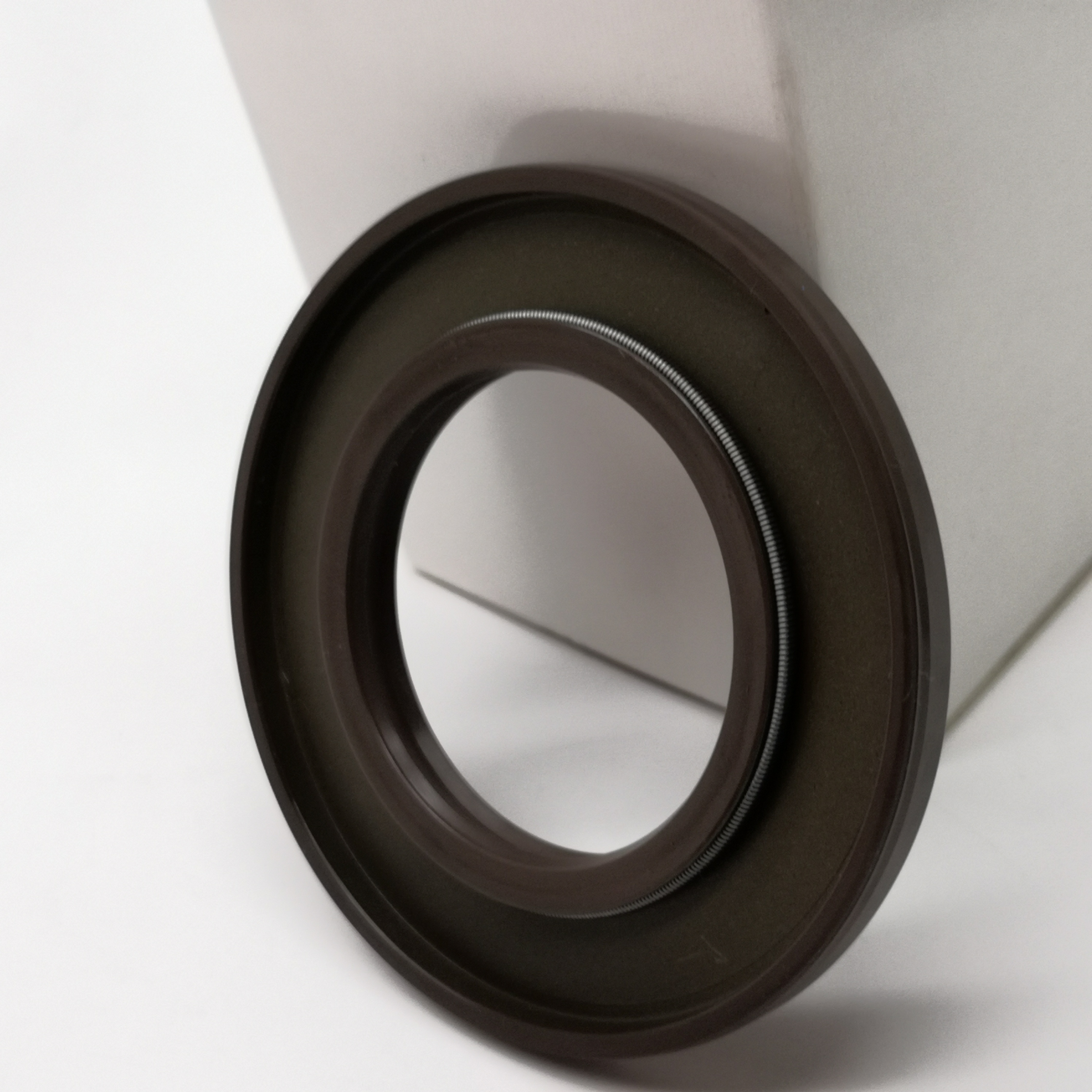 Excavator Hydraulic Pump Shaft Oil Seal: High-Pressure Wear Protection
