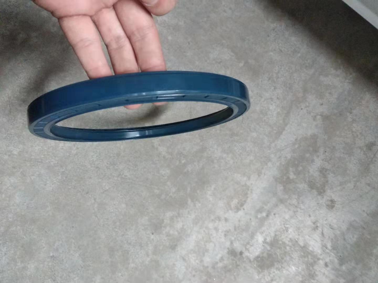 All-Weather Construction Machinery Oil Seals for Extreme Conditions