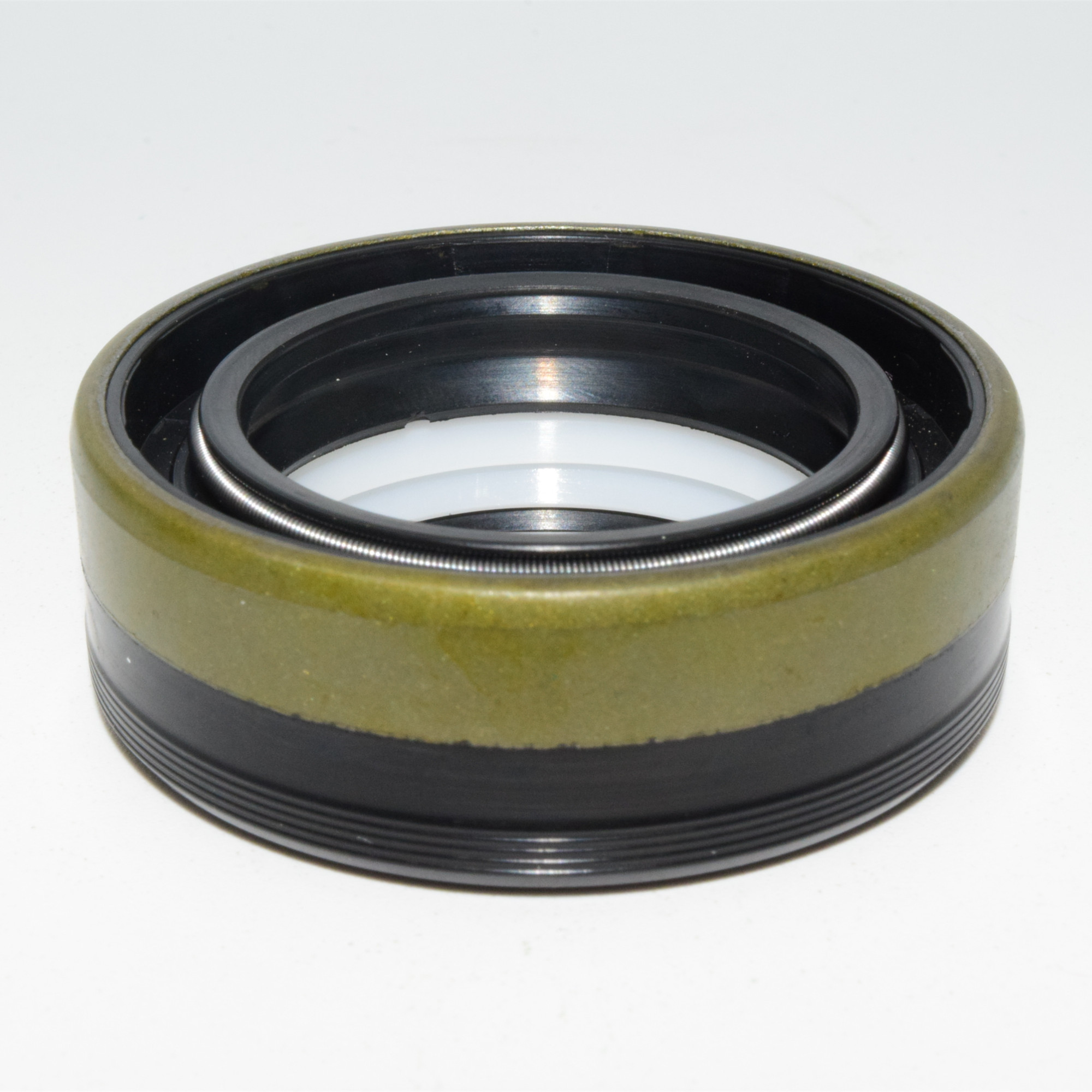 Wear-Resistant Oil Seals for Farm Equipment Hydraulics