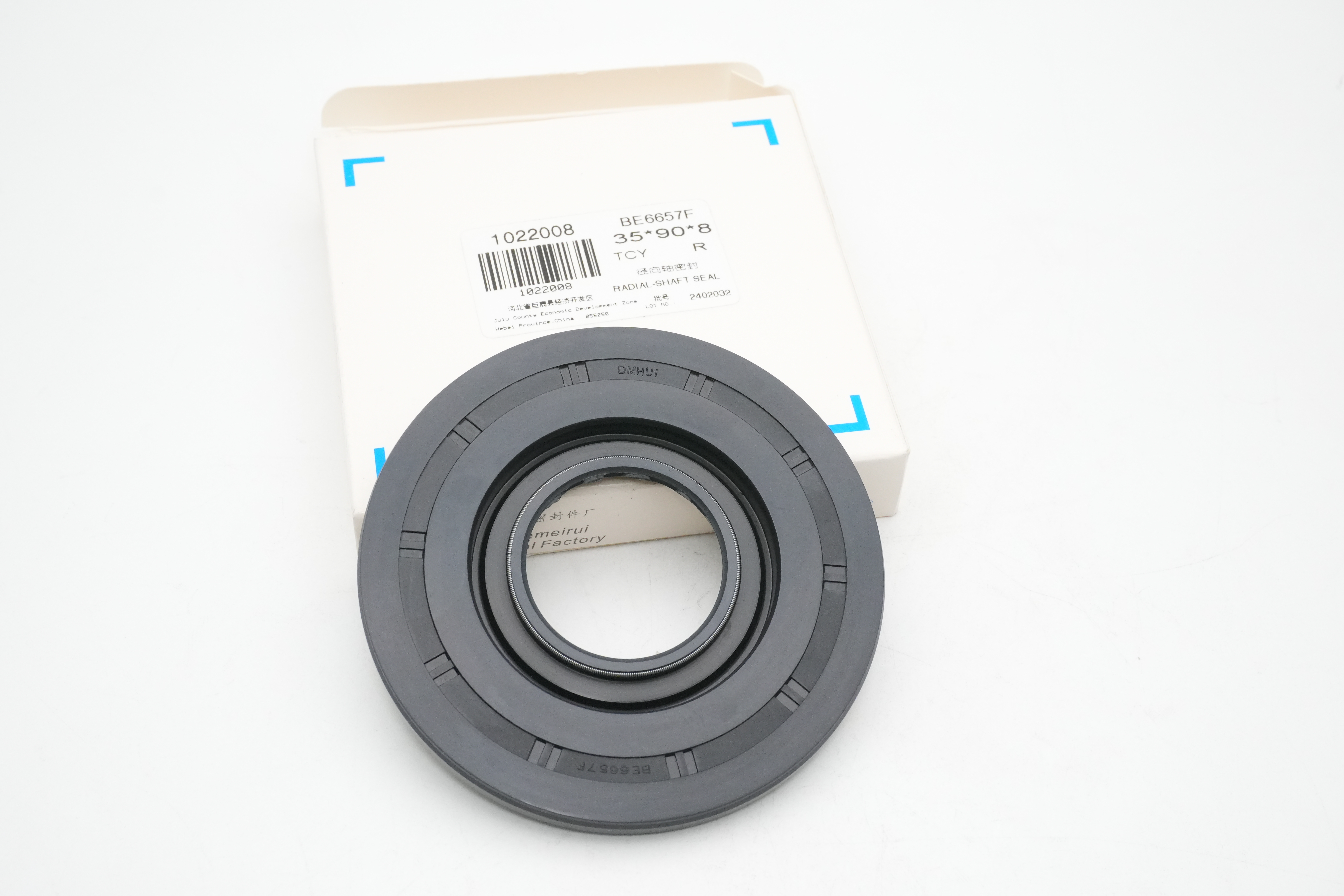 Sealing Solutions for Smart Factory Robots – Industrial Oil Seals for Servo Motors