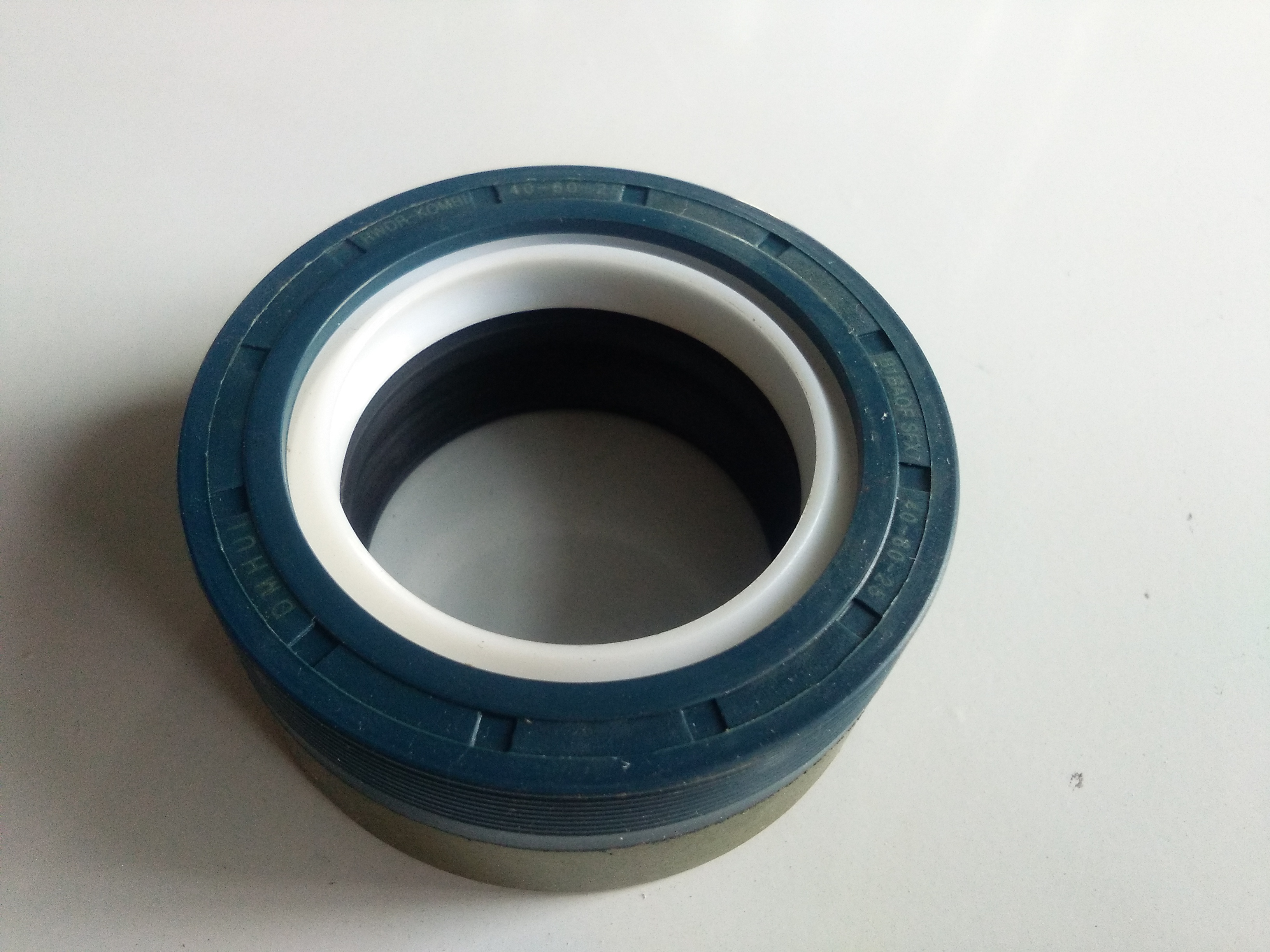Agricultural Machinery Oil Seal RWDR-KOMBI 40*60*25mm – Durable Shaft Seal