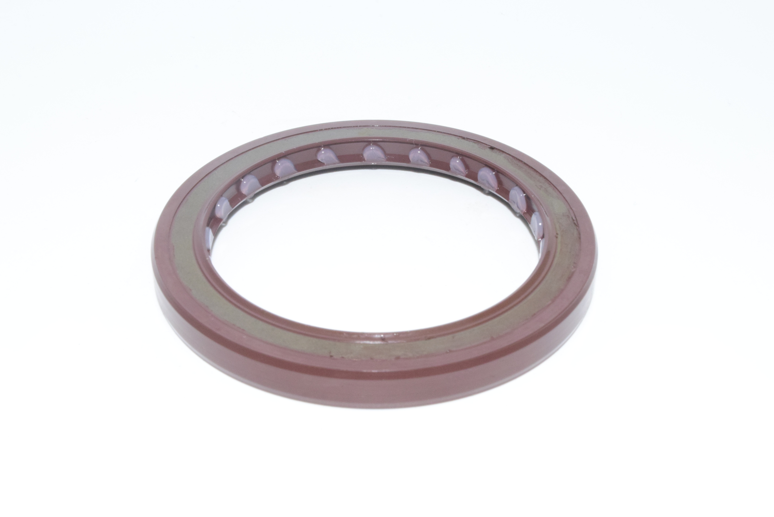 Custom Oil Seal Solutions for Excavator Hydraulic Pumps to Prevent Lip Wear