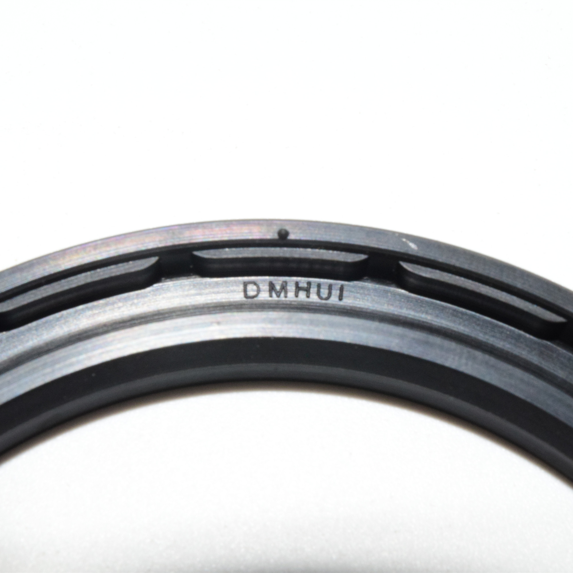 Advanced Oil Seal Technology for Preventing Lip Wear in Excavators