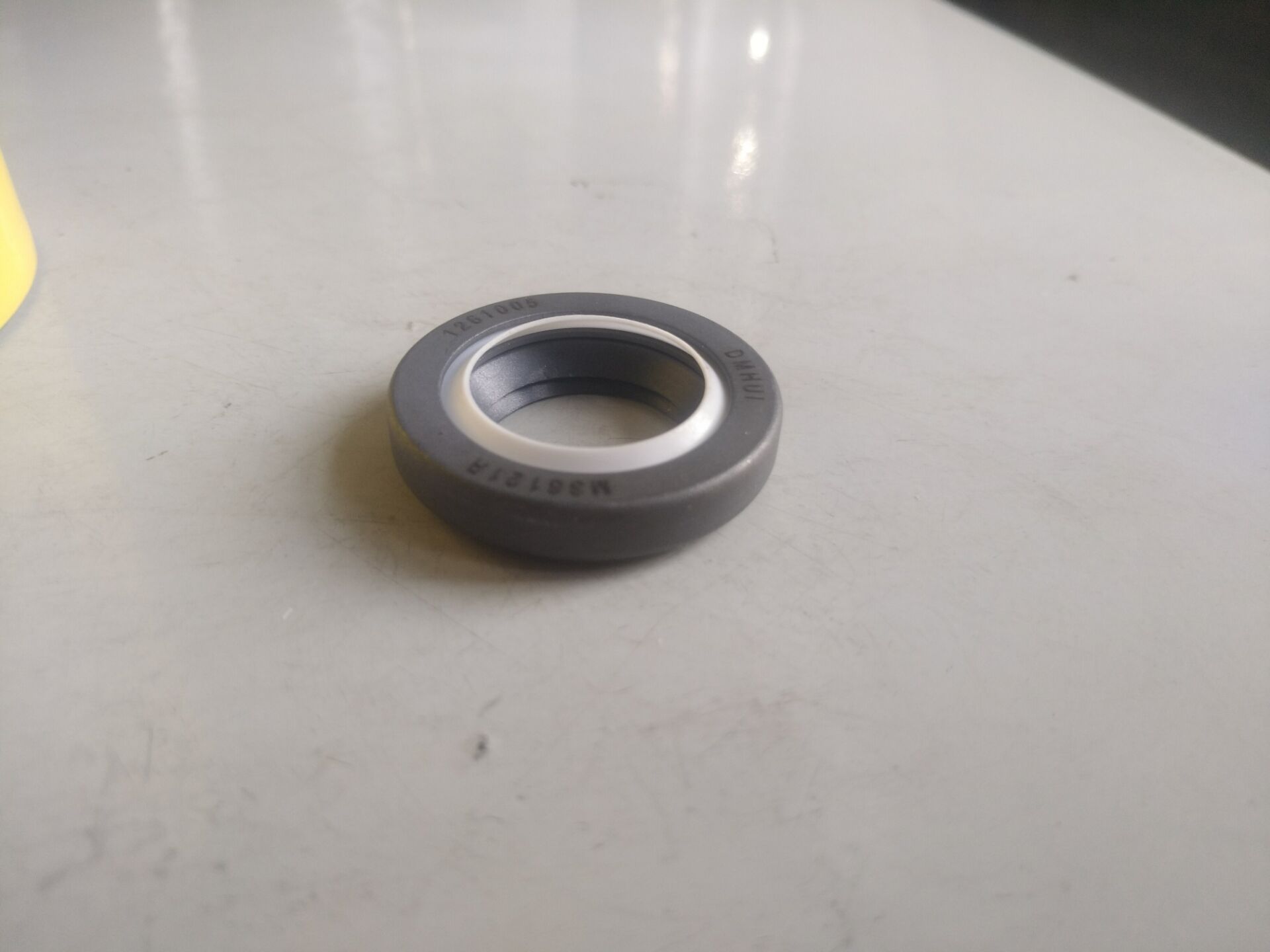 High-Pressure Oil Seal 25.4×38.1×6.071mm – M36121R Pump Seal (B2PT Type) PTFE+Q236 Material