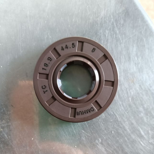 High-Pressure Oil Seal 19.9*44.5*8 for SDV20 Pump | VITON Material
