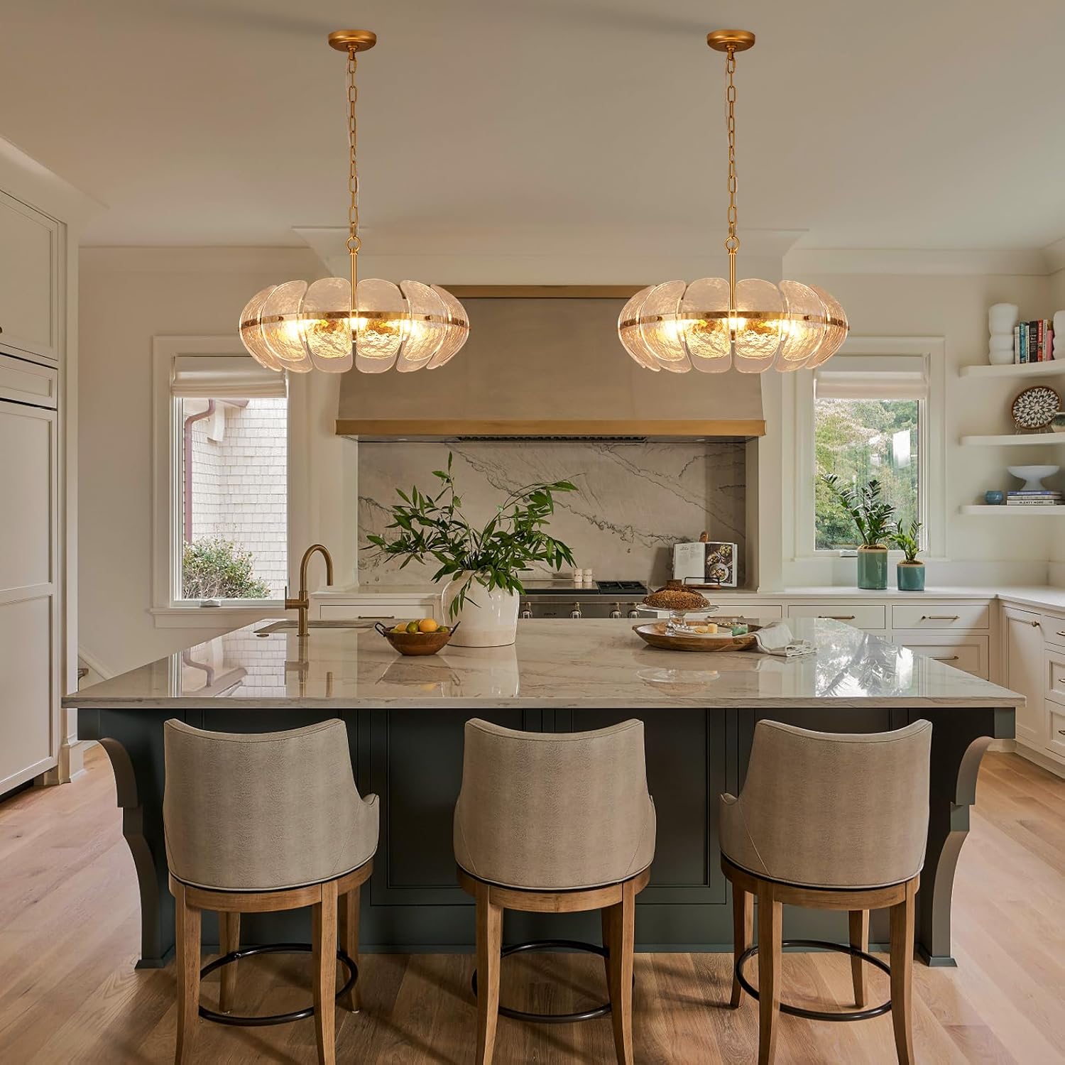 Modern Cloud Glass Gold Pendant Chandelier E26 Adjustable Chain Luxury Ceiling Light for Living Room Dining Room