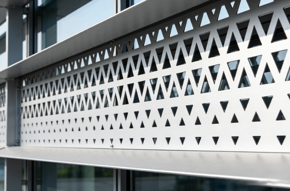 Decorative Perforated Metal Architectural Screen for Modern Tropical Facade System