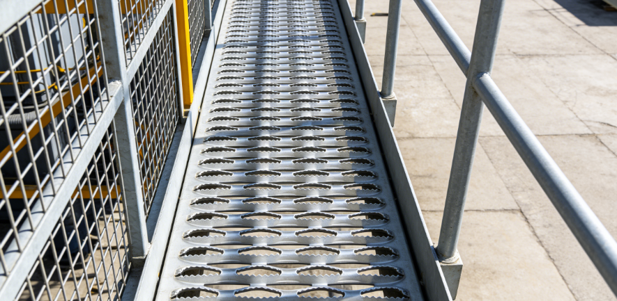 Outdoor Use Crocodile Mouth Anti-Slip Grating Plates for Industrial Walkways and Platforms