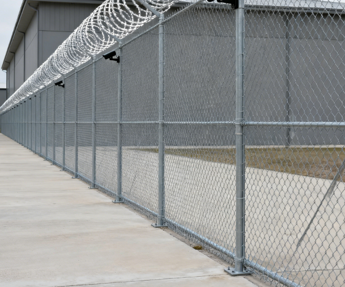 Secure Site Perimeter with Wire Mesh Fences + RFID‑Ready Gate Reader Mounting for Access Control