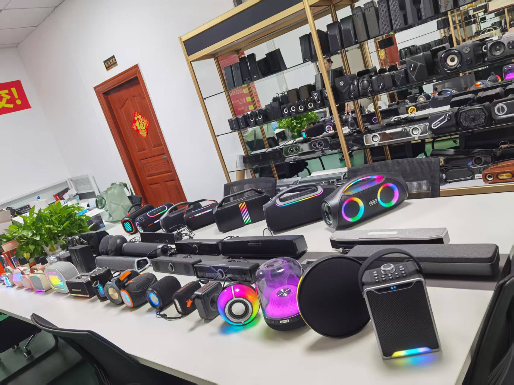 How to Choose the Right Bluetooth Speaker Manufacturer: A Complete Buyer