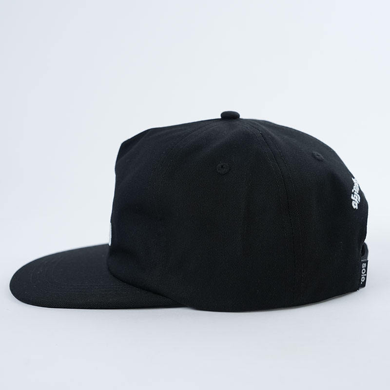 Black Five-Panel Streetwear Cap with White Abstract Embroidery