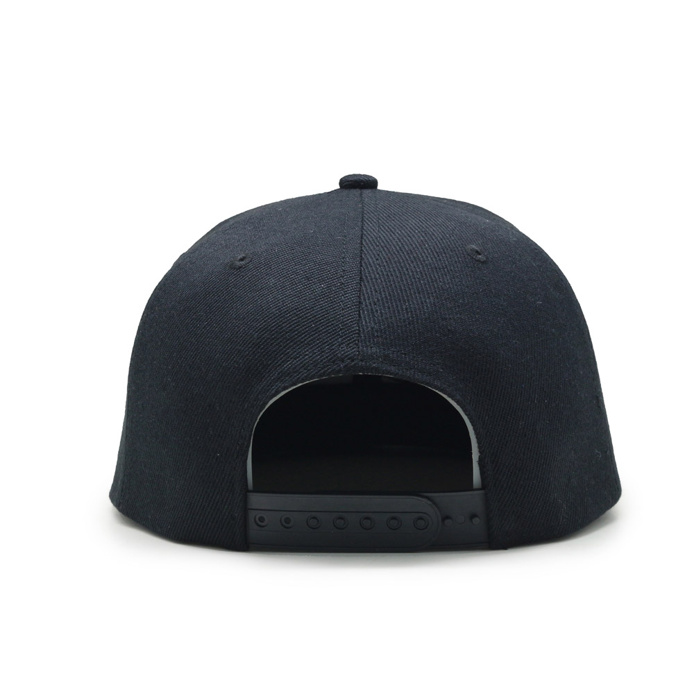 Zed All-Black 3D Embroidered Snapback Hat – Minimalist Street Cap
