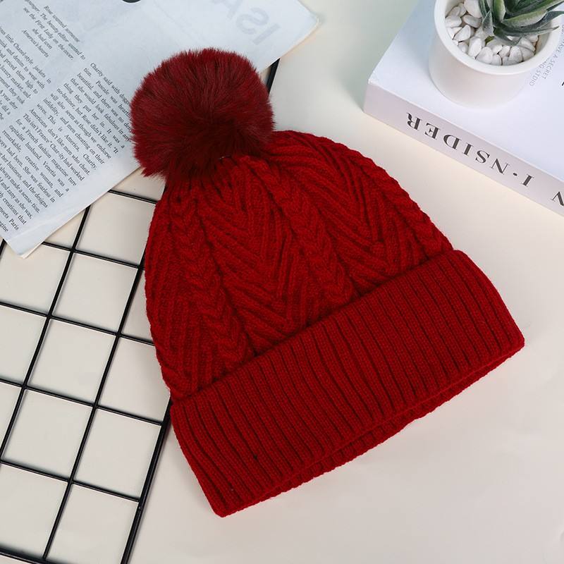 Women's Winter Cable Knit Beanie Hat with Faux Fur Pom Pom, Warm Fleece Lined Skull Cap for Cold Weather