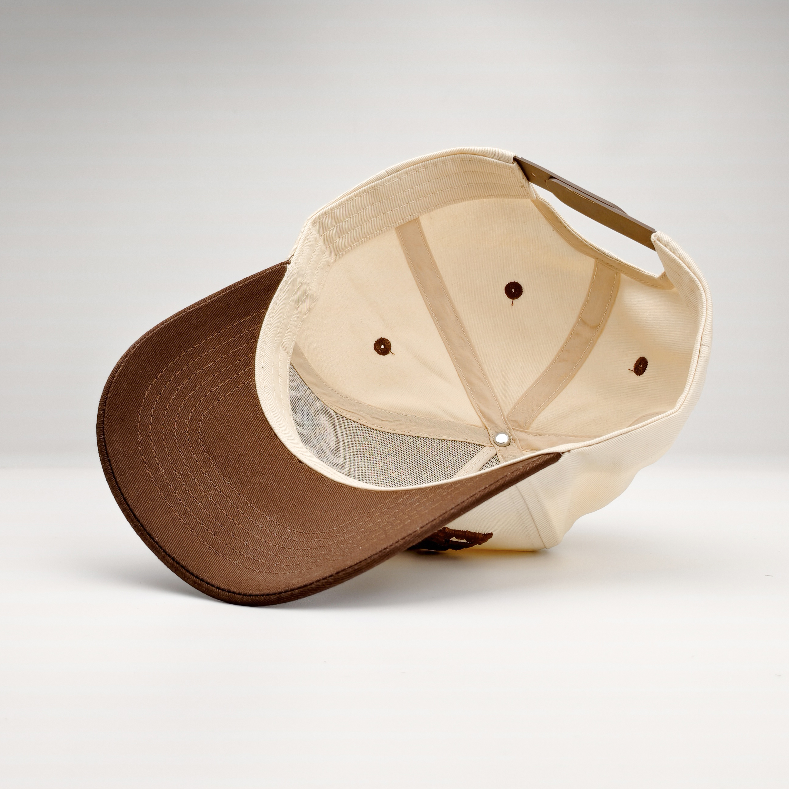 Two-Tone Embroidered Street Style 5-Panel Baseball Cap