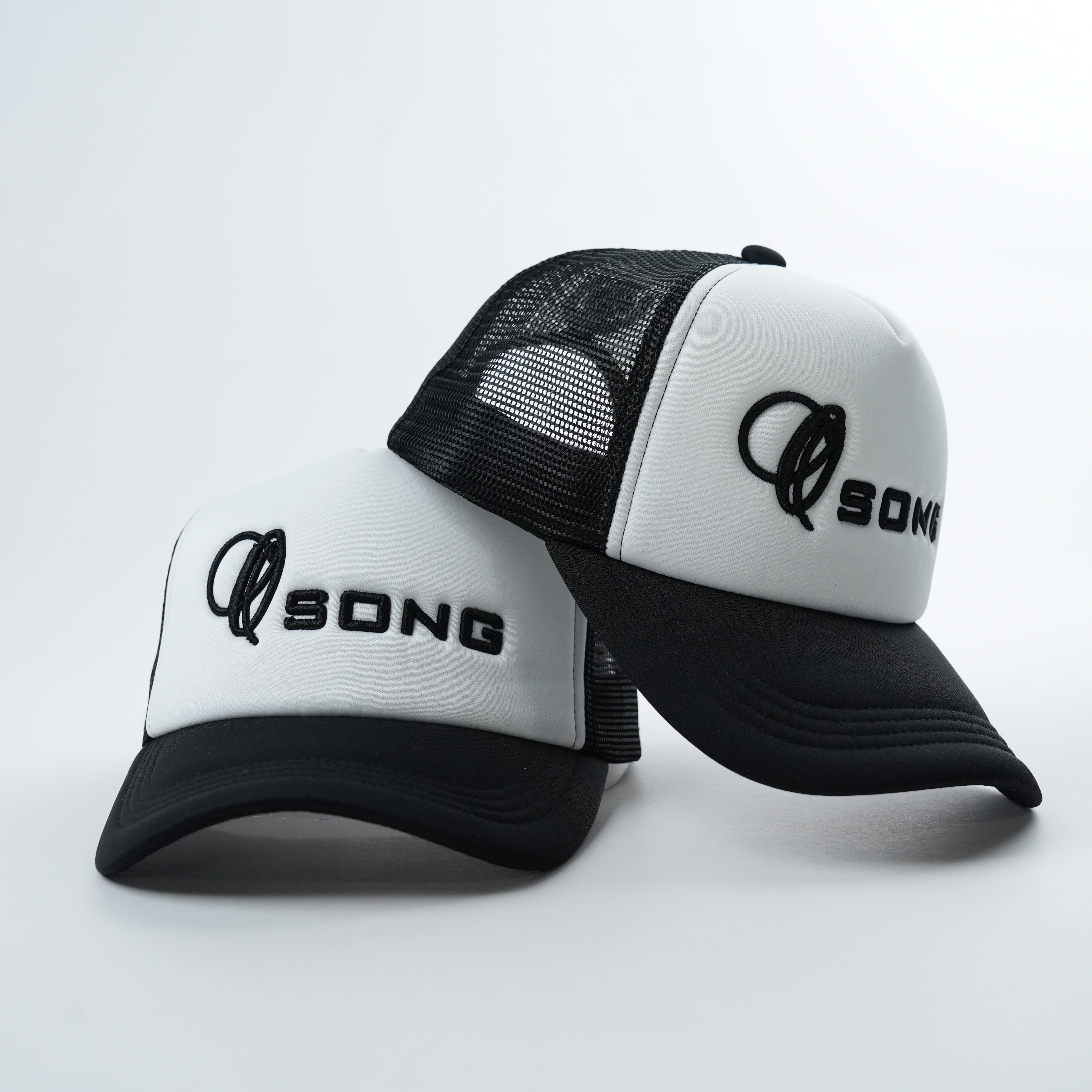 Black White Mesh Trucker Cap with Raised Embroidered Logo Snapback Hat