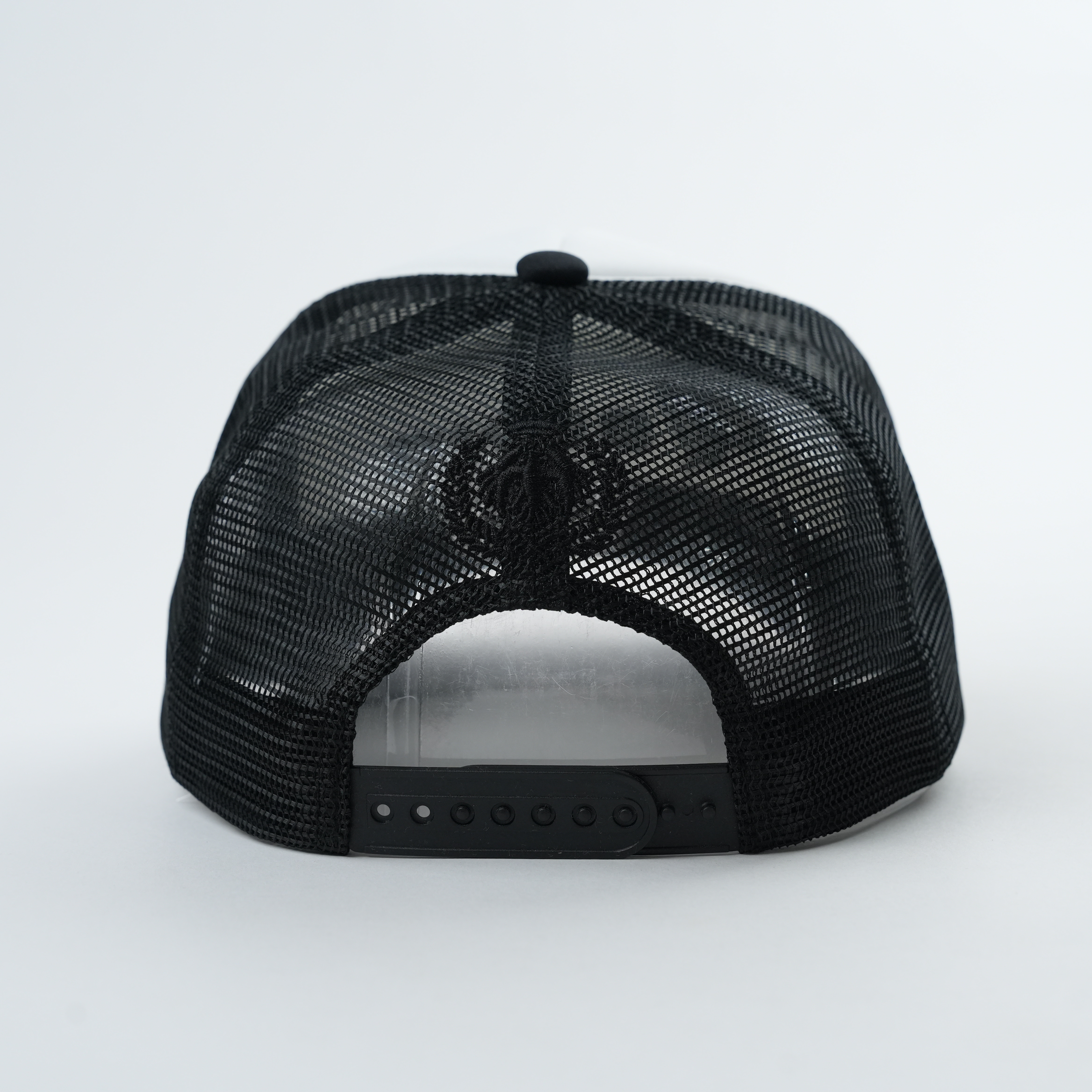 Black White Mesh Trucker Cap with Raised Embroidered Logo Snapback Hat