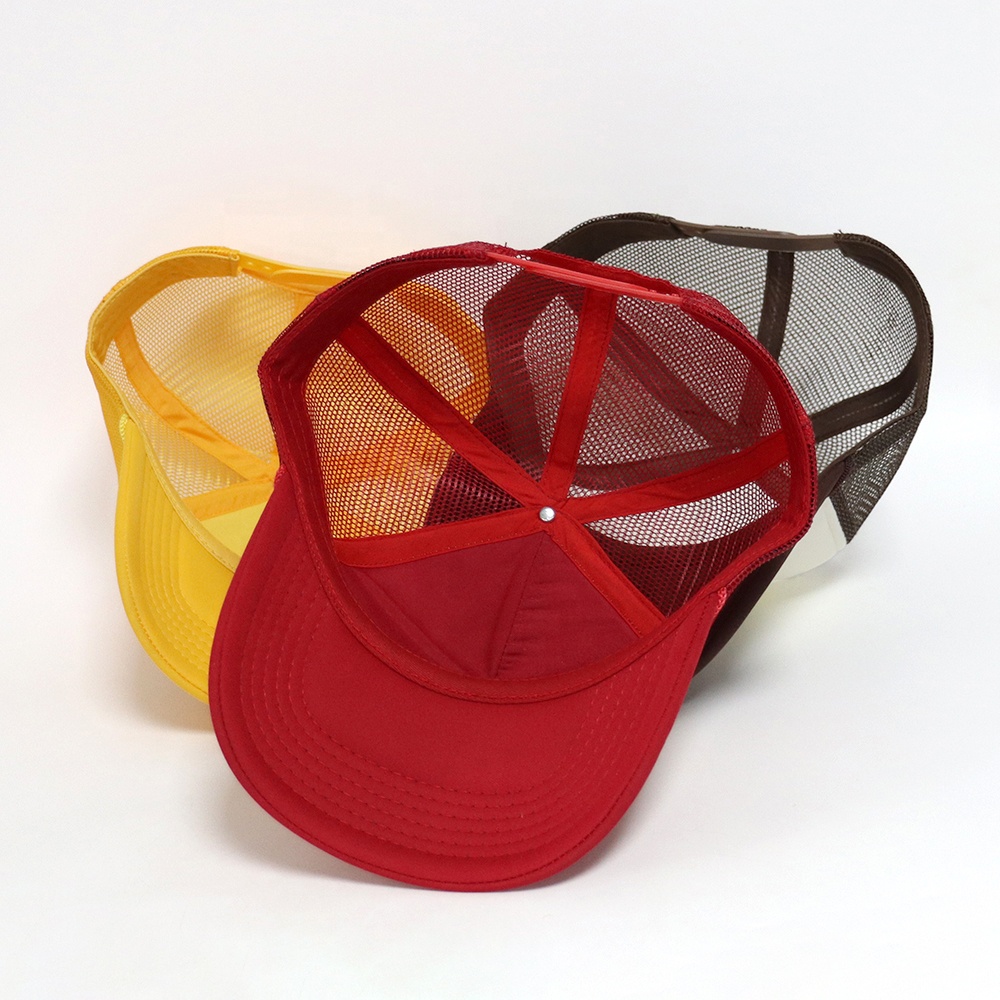 Retro Floral Embroidered Mesh Trucker Cap with Curved Brim