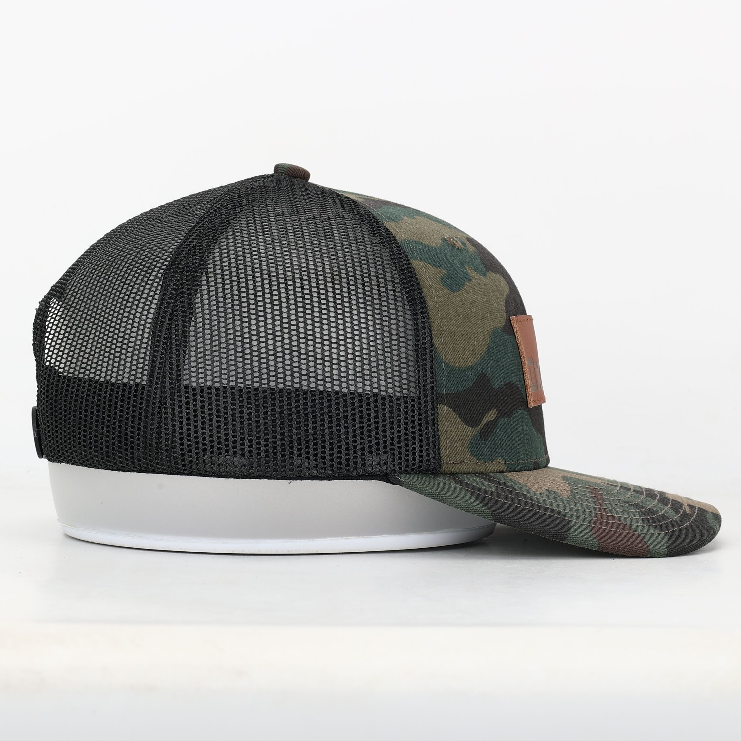 Camouflage Mesh Back Cap with Leather Patch - Stylish and Breathable Trucker Hat