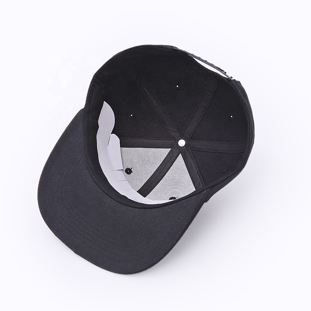 Black Wolf Embroidered Flat Brim Snapback Cap