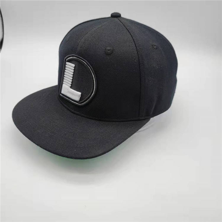 Black Snapback Hat with 3D 'L' Logo Embroidery – 6 Panel Custom Streetwear Cap