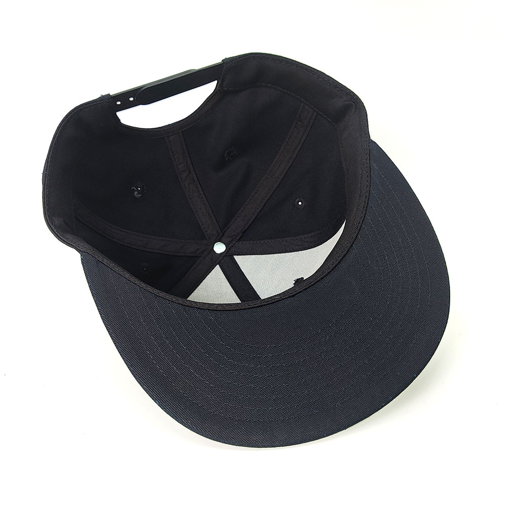 FITWELL Logo Black Flat Brim Snapback – Minimalist 3D Embroidered Cap