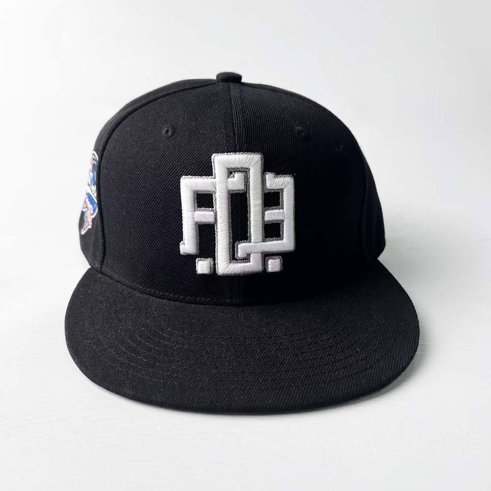Interlocked Geometric Logo Embroidered Snapback Hat