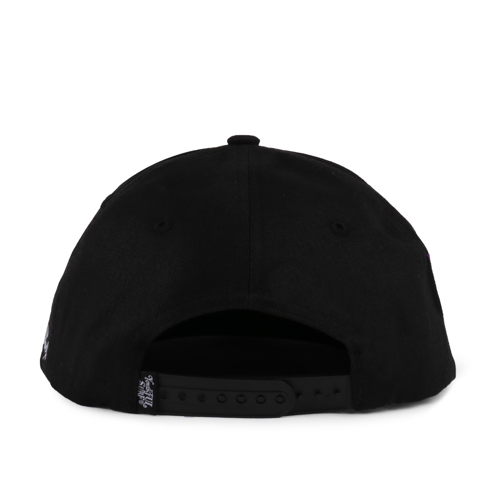 Black Flat Brim Snapback Cap with Gothic Letter Embroidery Street Style Hat