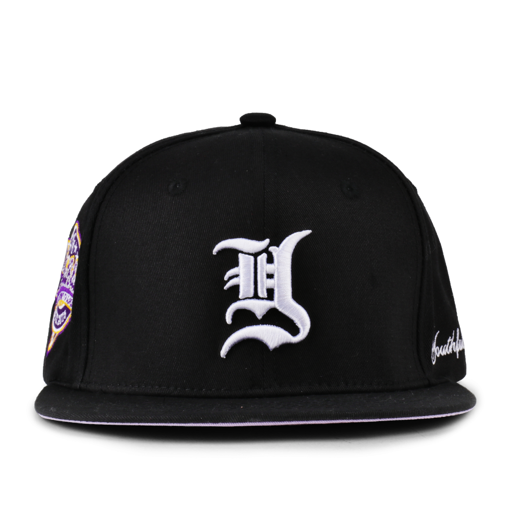 Black Flat Brim Snapback Cap with Gothic Letter Embroidery Street Style Hat