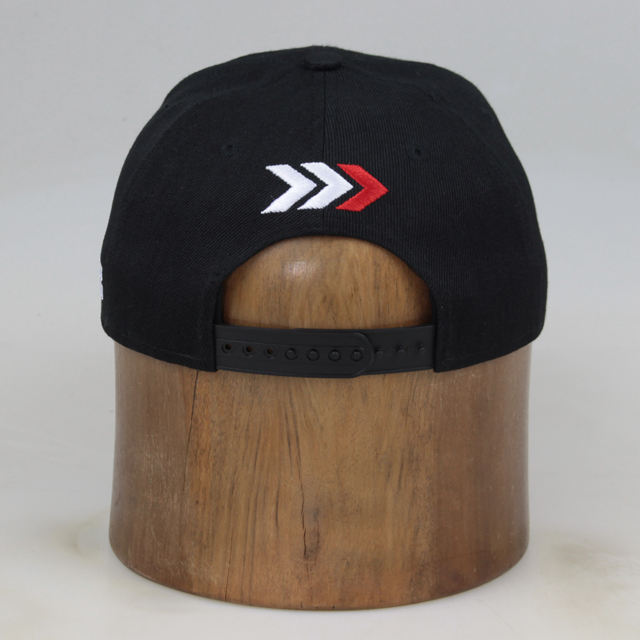 UNLIMITED Embroidered Flat Brim Street Hat