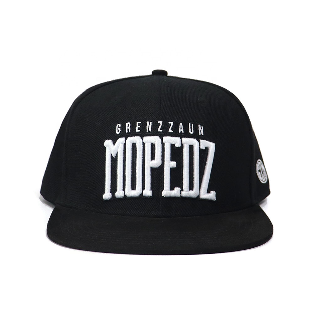 Black Flat Brim Snapback Cap with 3D Embroidered “MOPEDZ” Logo – Streetwear 6 Panel Hat