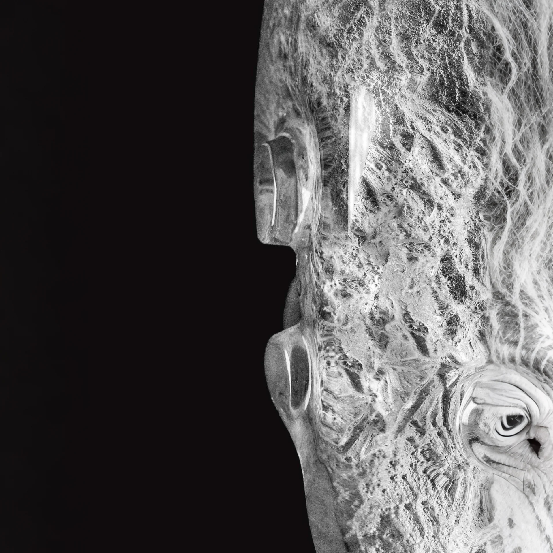 Ink-Colored Jade Sitting Stool