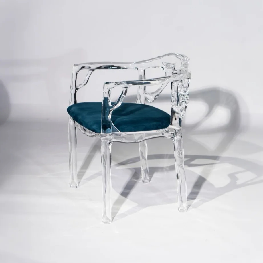 Crystal Vinea Acrylic Chair