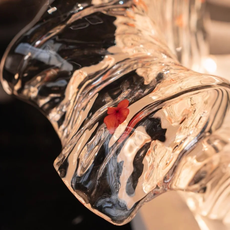 Eternal Bloom Acrylic Bathtub