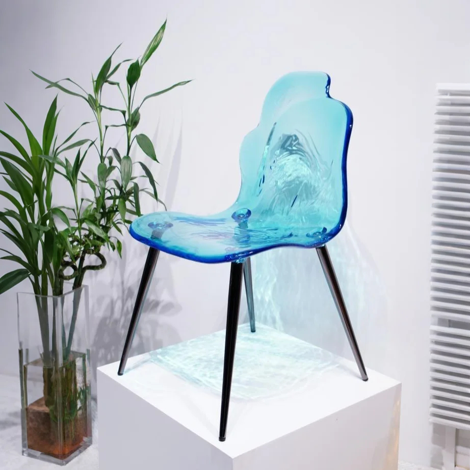 Liquid Mirage Acrylic Chair