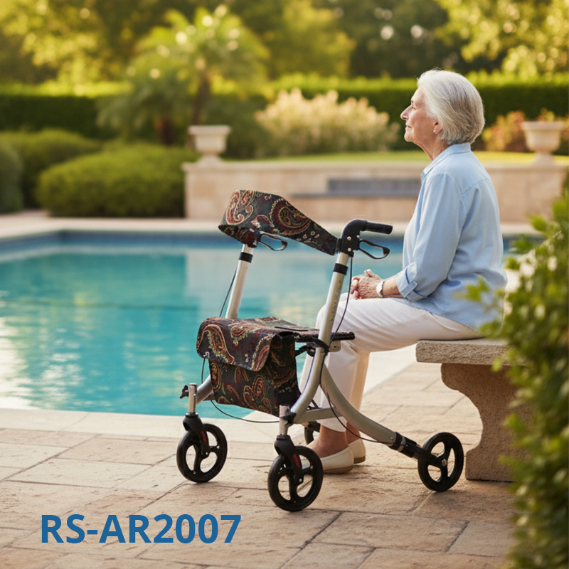 AR2007-BL  Aluminum Rollator People Restricted Mobility Adjustable Handlebar 136kg Capacity Silver CE Certified