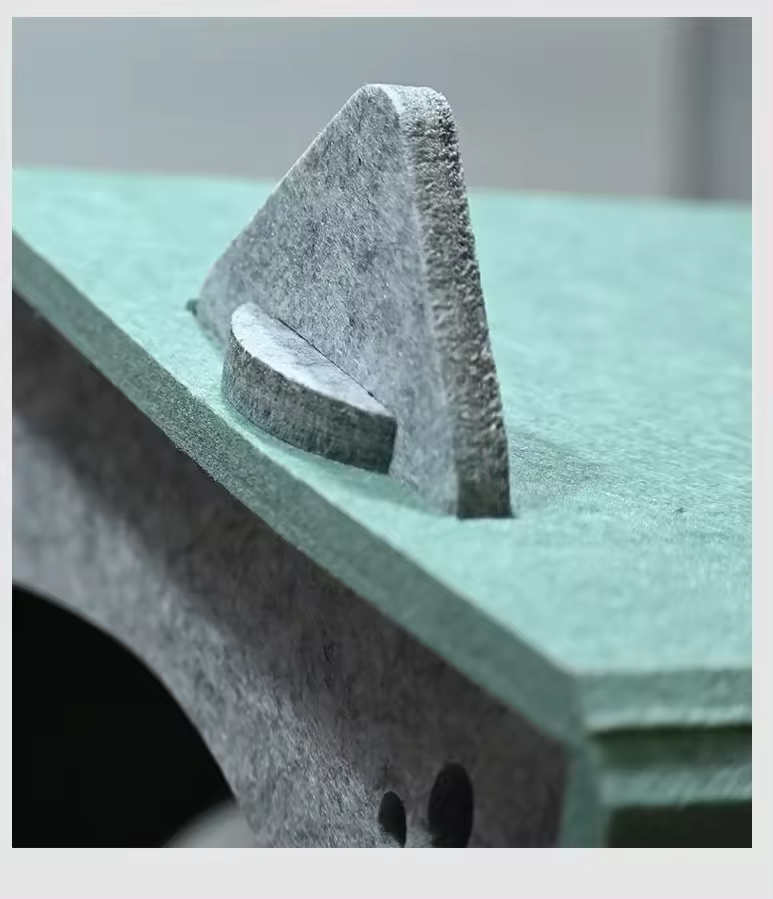 Large Enclosed Cat Bed Cave – Durable Polyester Felt, Foldable & Scratch Resistant for Multi-Cat Homes