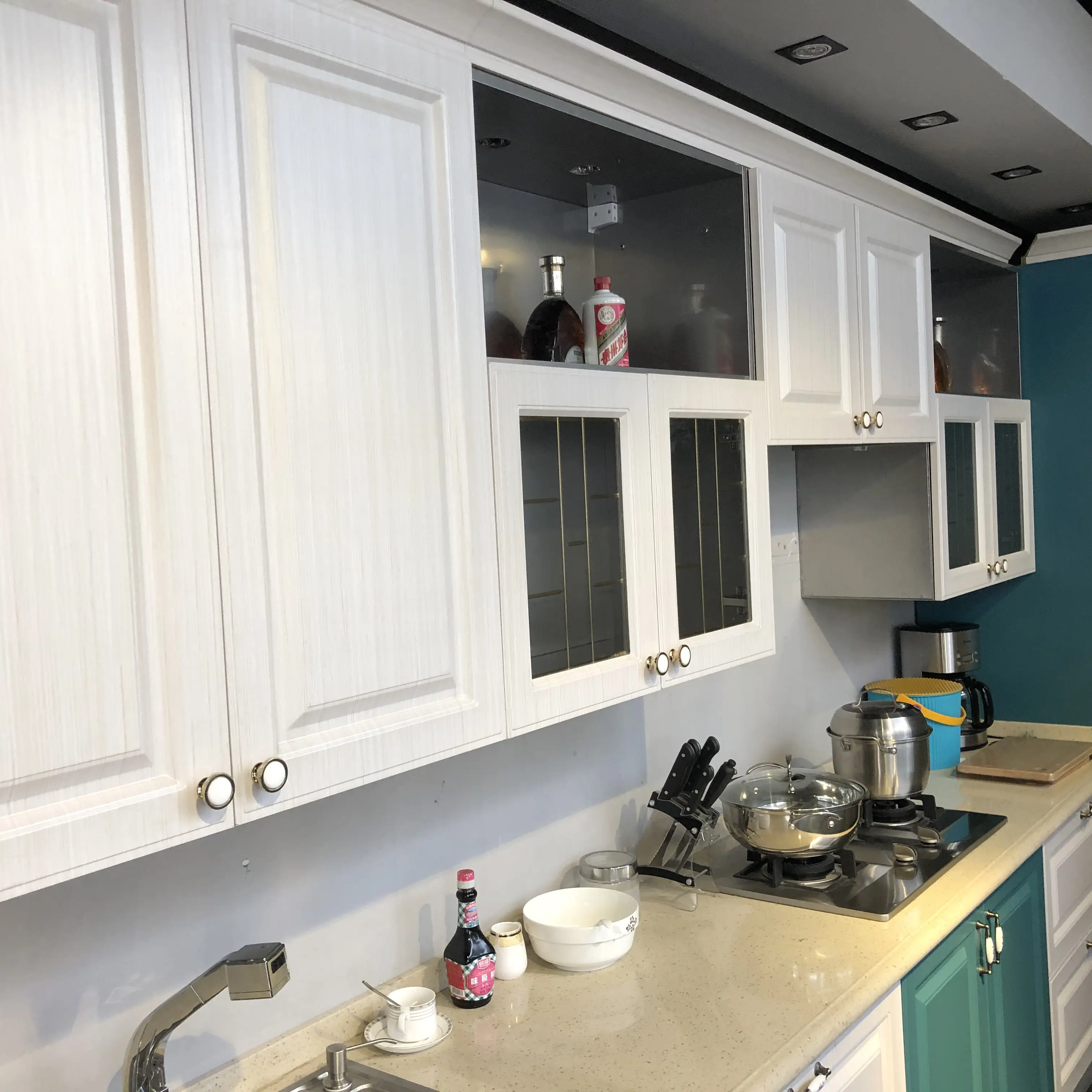 China Luxury Villa Stainless Steel cabinet kitchen cabinets lacquer