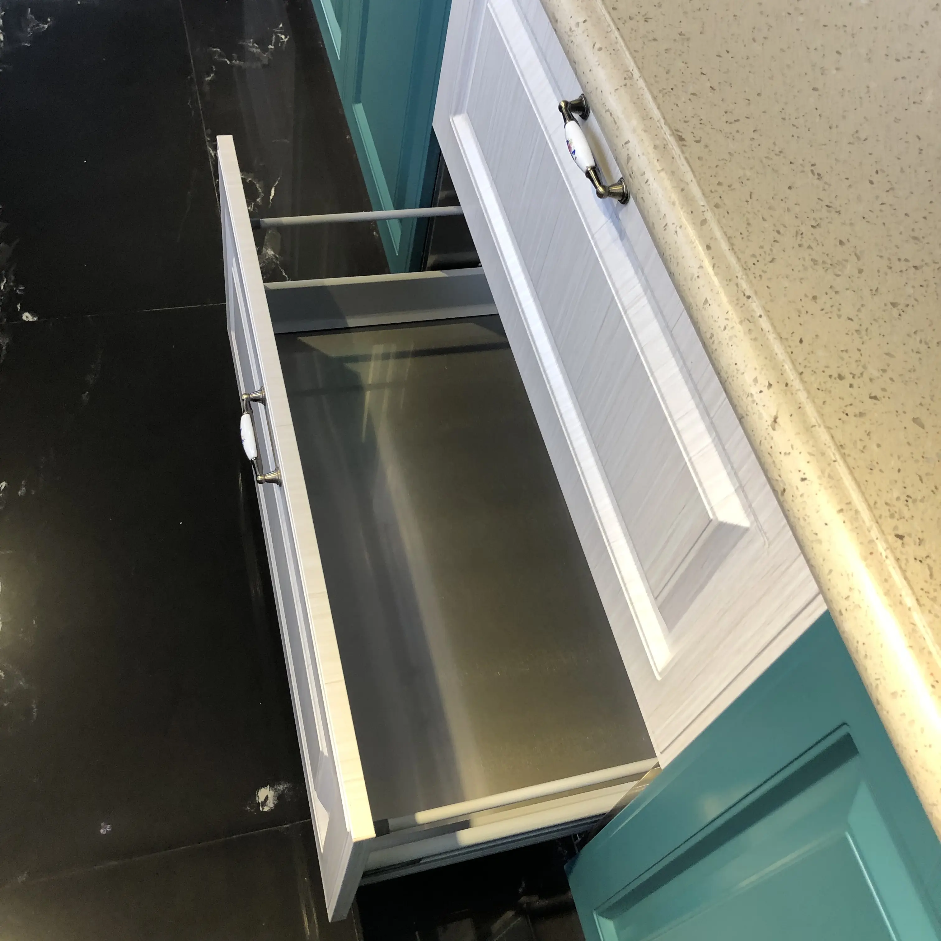 China Luxury Villa Stainless Steel cabinet kitchen cabinets lacquer