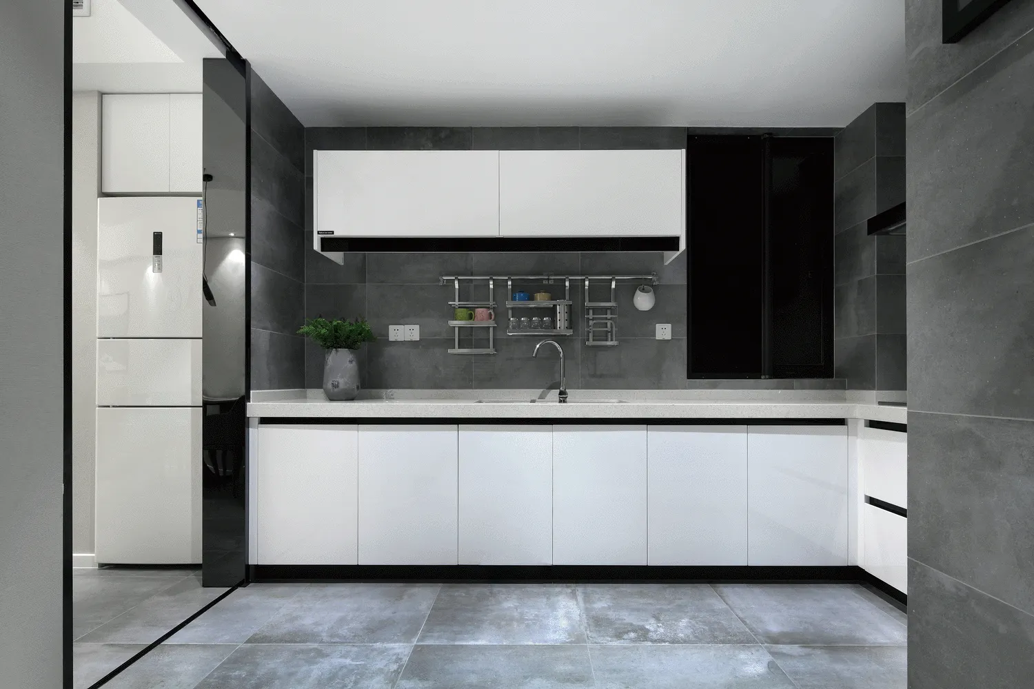 China Luxury Villa Stainless Steel cabinet kitchen cabinets lacquer