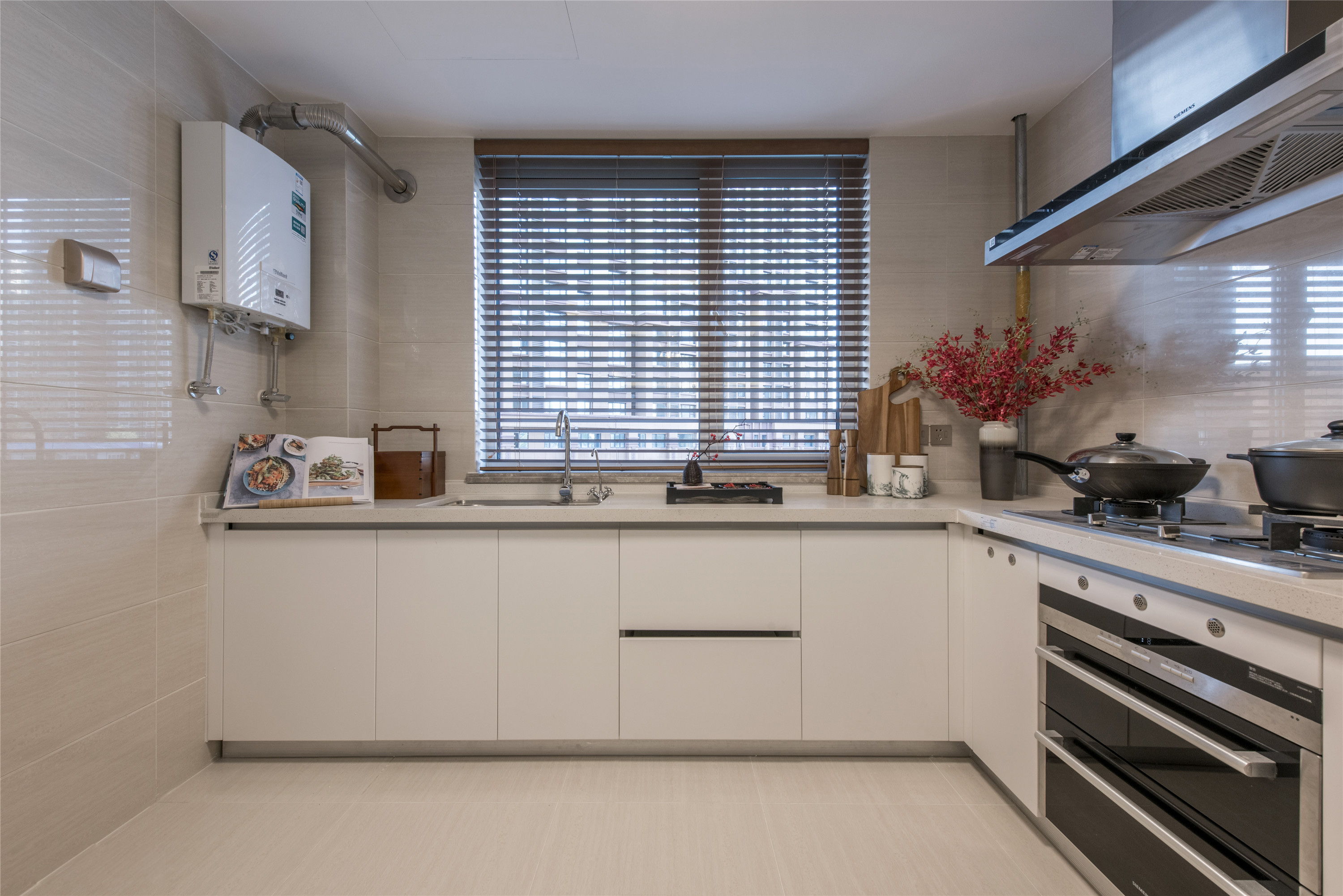 Custom Kitchen Furniture Cabinet Modern Style