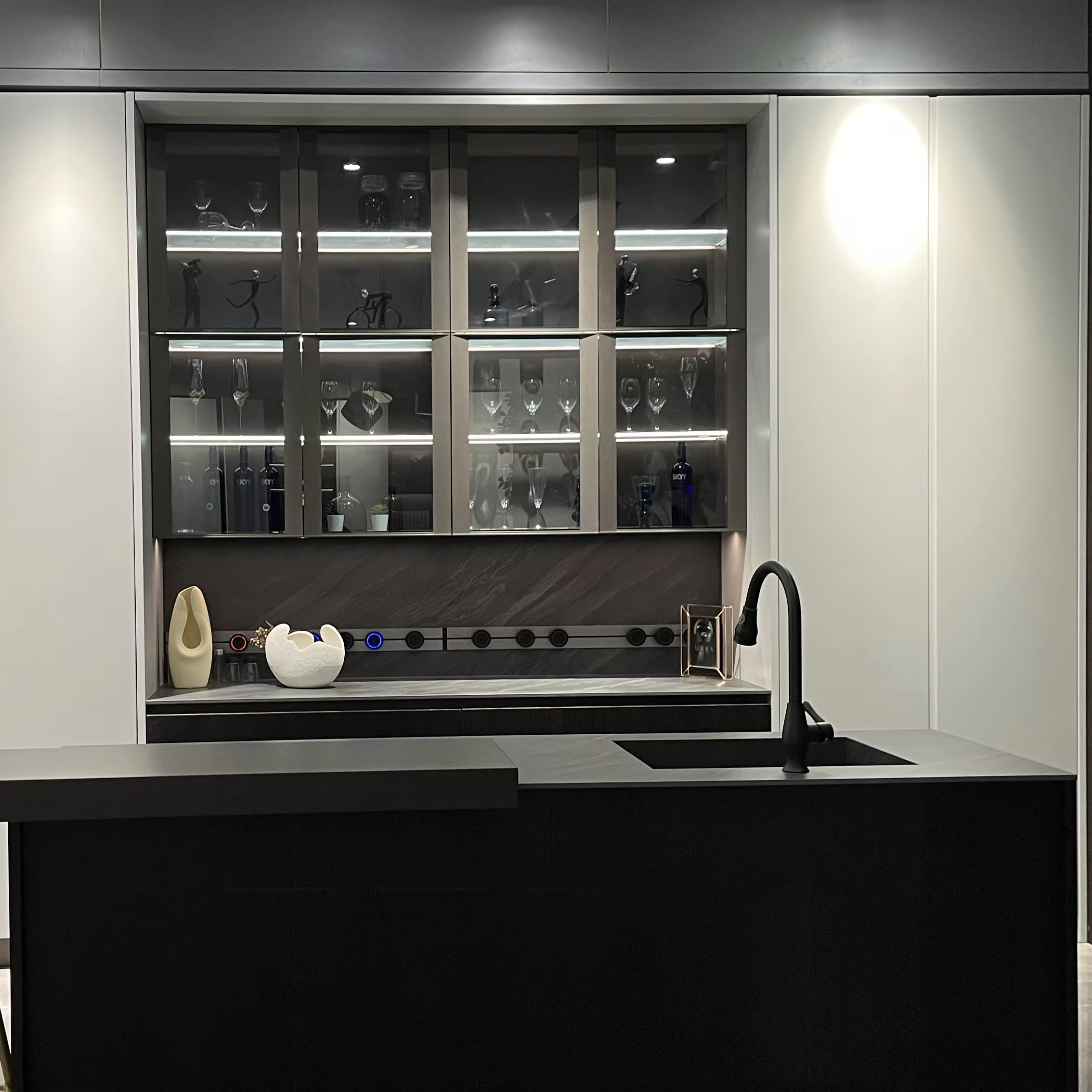 Modern Minimalist Kitchen Cabinet Craftsmanship