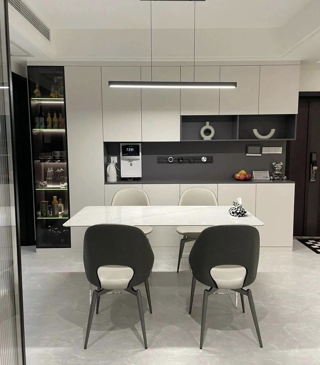 Compact Luxury Kitchen Cabinets for Apartments